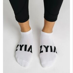 Zyia White Training Socks 2 Pack